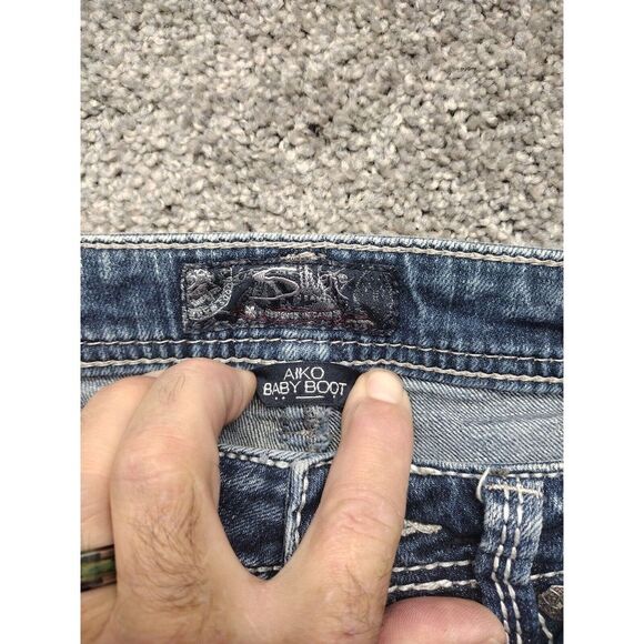 Silver Jeans Women's Size 28/L31 Aiko Baby Boot Cut Denim Jeans White Stitching - Picture 6 of 16